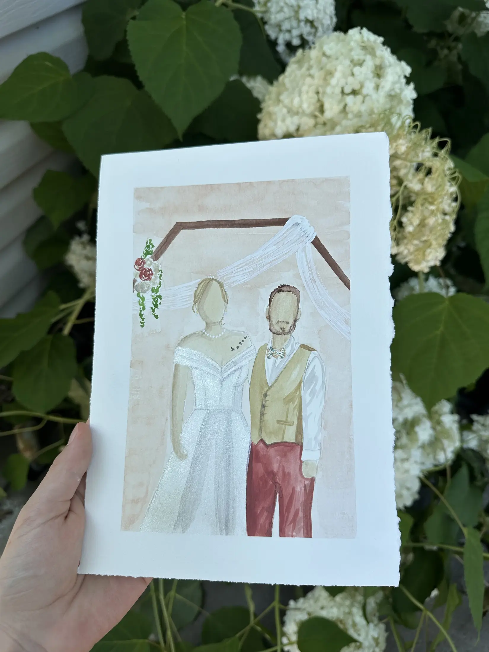 Couple de mariés sous une arche fleurie — aquarelle par Gabrielle